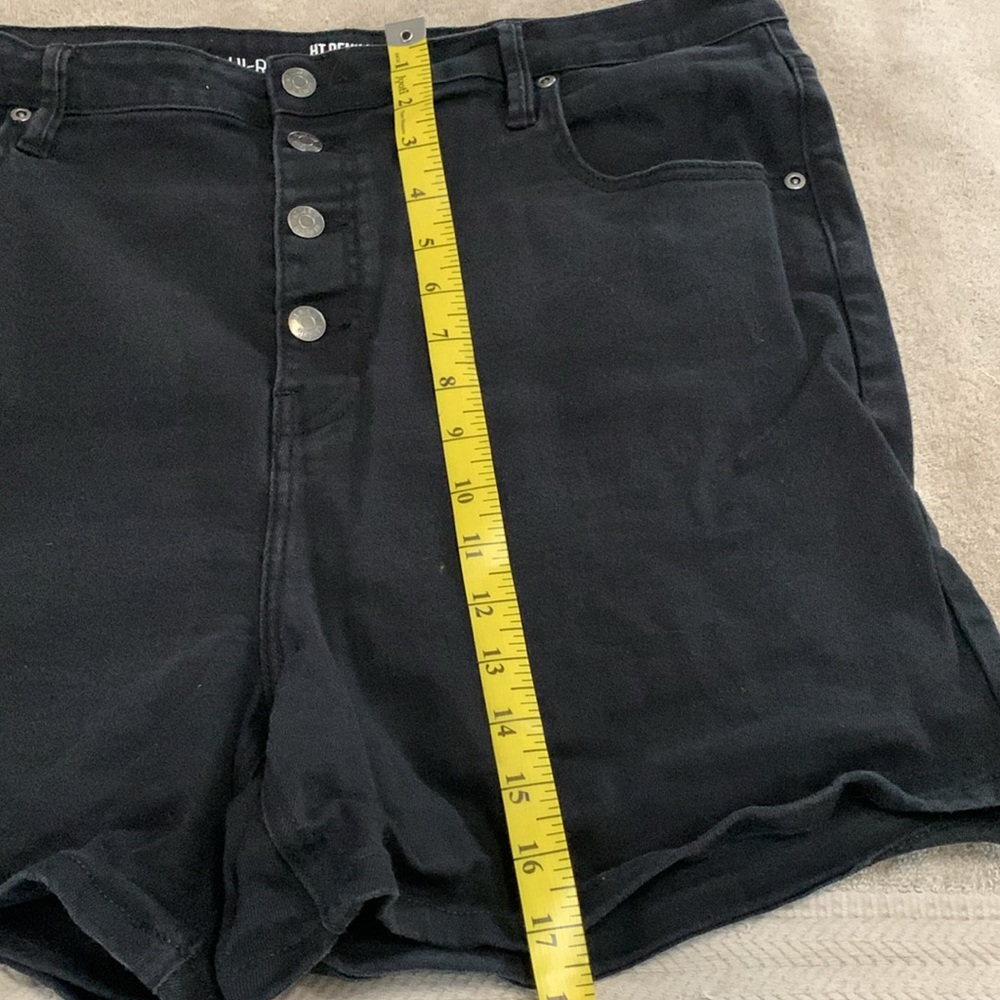 Hot Topic High Rise Button Front Shorts - Picture 6 of 7